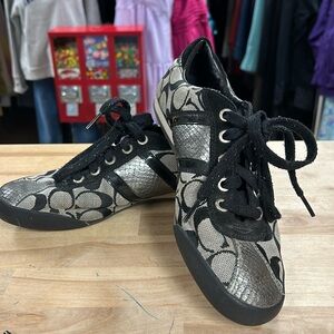 Used coach tennis shoes